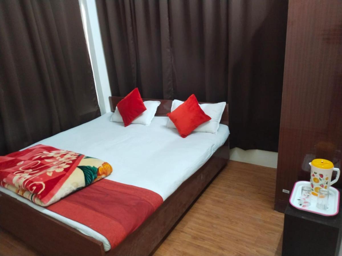 Goroomgo Paradise Hotel Varanasi