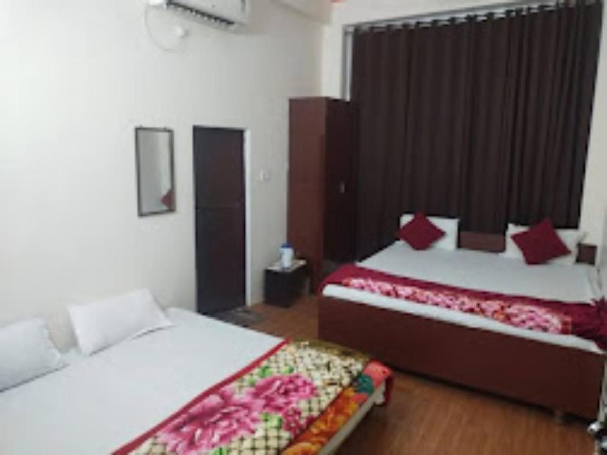 Hotel Goroomgo Paradise Varanasi